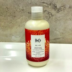 R+Co BEL AIR
SMOOTHING CONDITIONER + ANTI-OXIDANT COMPLEX